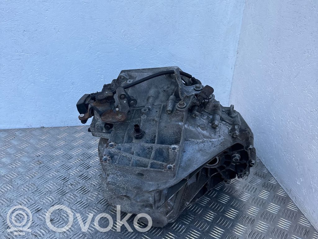 Manualna 5-biegowa skrzynia biegów   TN02,TN02CV,TN02CU