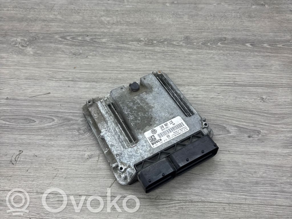 Volkswagen Golf V Calculateur moteur ECU 