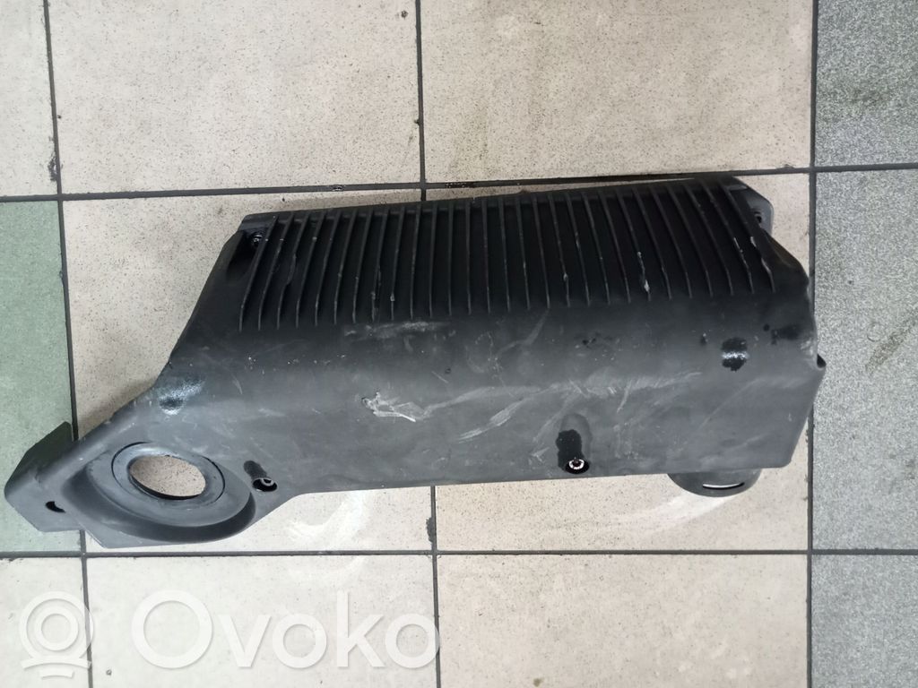 Land Rover Freelander Ilmansuodattimen kotelo 