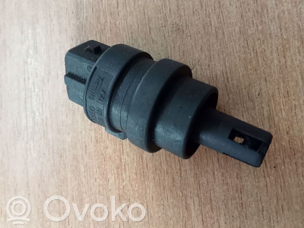 Audi A4 S4 B5 8D Intake air temperature sensor 
