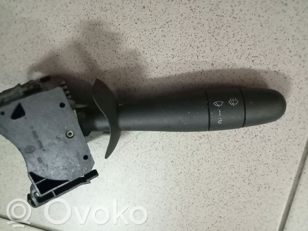 Renault Trafic II (X83) Wiper control stalk 