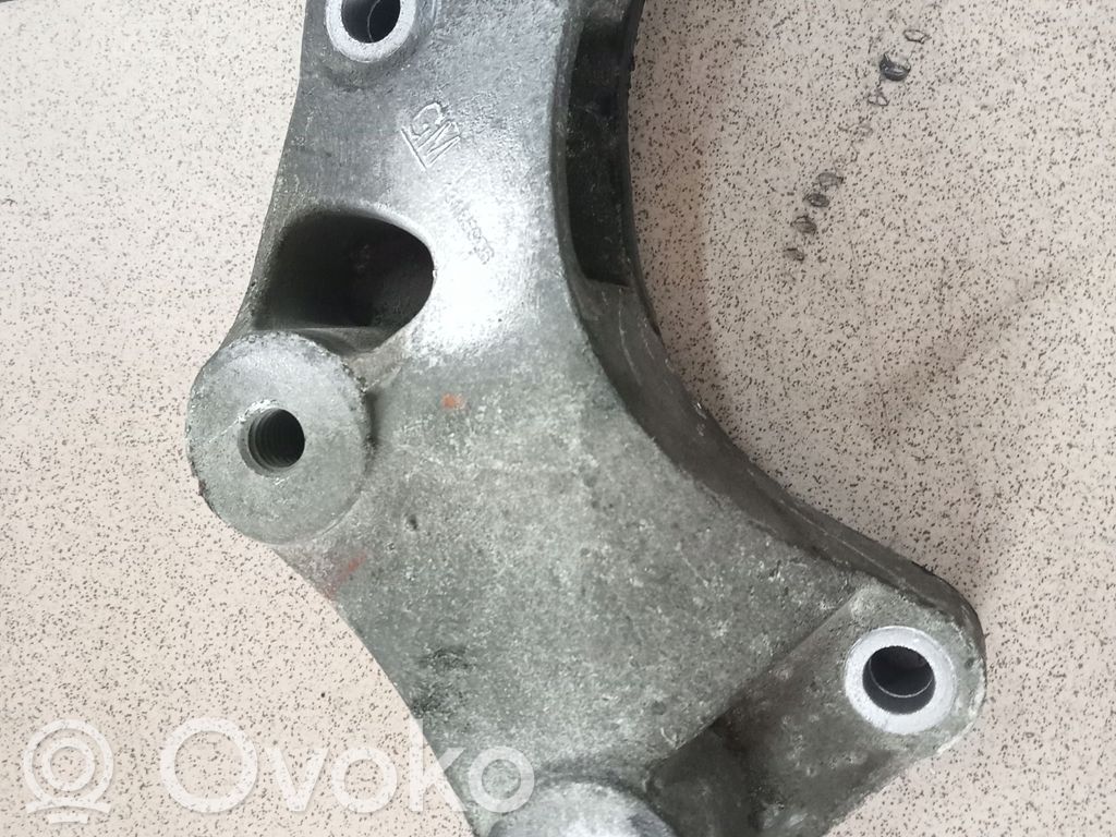 Opel Corsa E Gearbox mounting bracket 