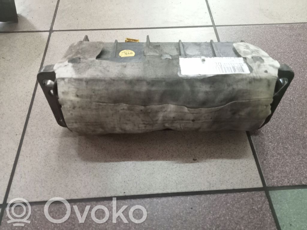 Volkswagen PASSAT B6 Passenger airbag 