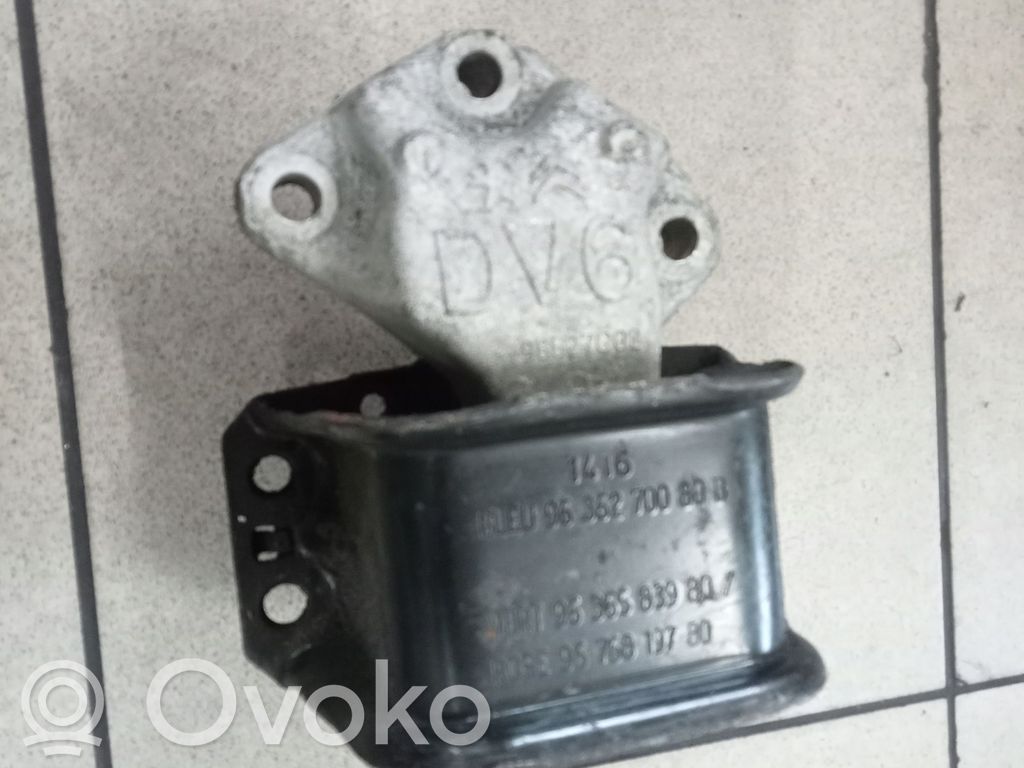 Citroen Berlingo Engine mount bracket 