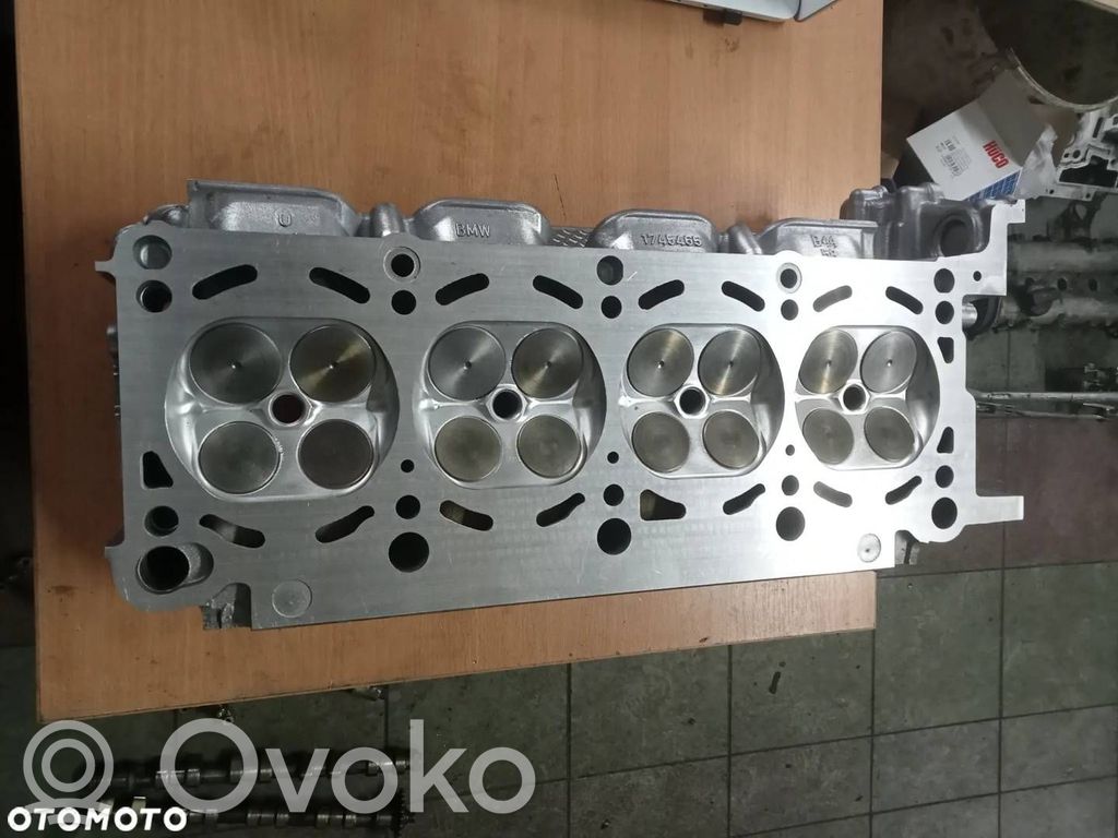 Engine head   1745465,9979741