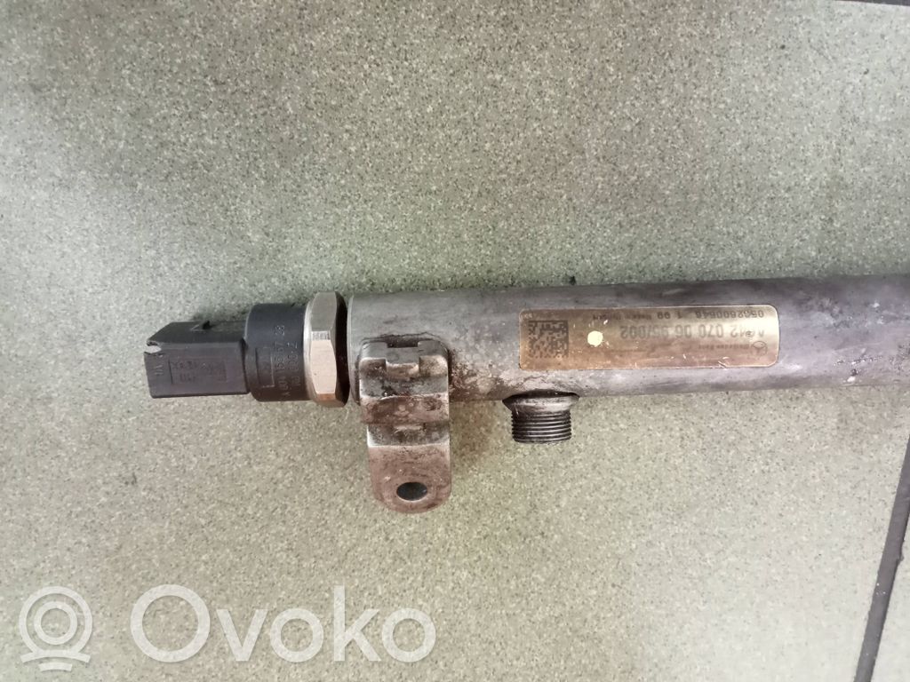 Mercedes-Benz C W203 Fuel main line pipe 