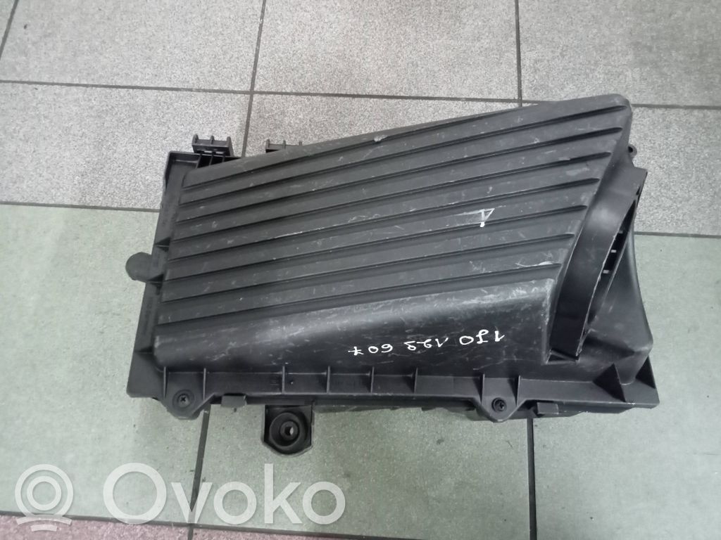Skoda Octavia Mk1 (1U) Air filter box 