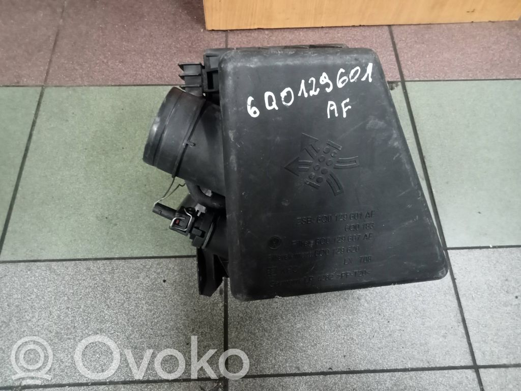 Skoda Fabia Mk1 (6Y) Obudowa filtra powietrza 