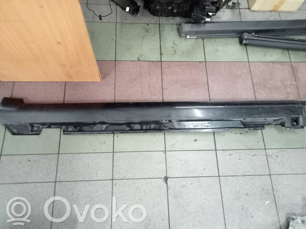 Slenkstis   30744481