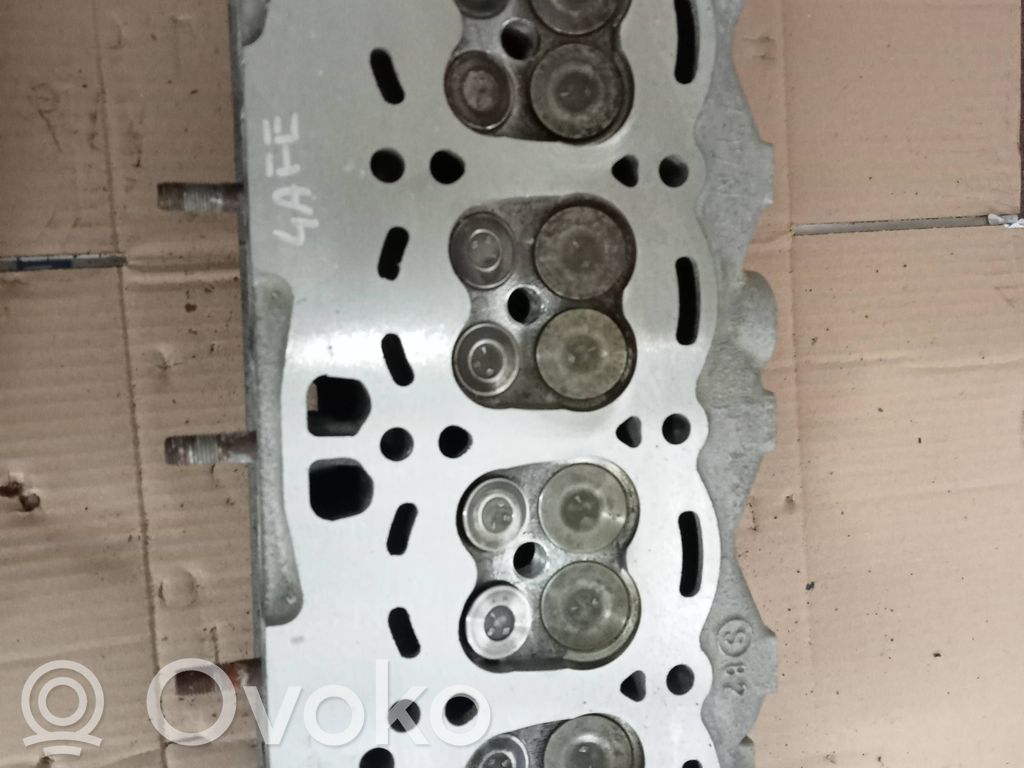 Toyota Carina T210 Engine head 