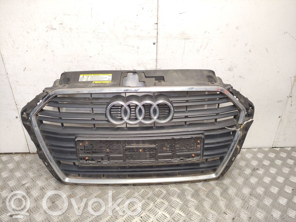 Audi A3 S3 8V Rejilla superior del radiador del parachoques delantero 