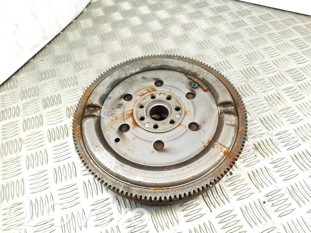 Nissan Juke I F15 Volante motor 