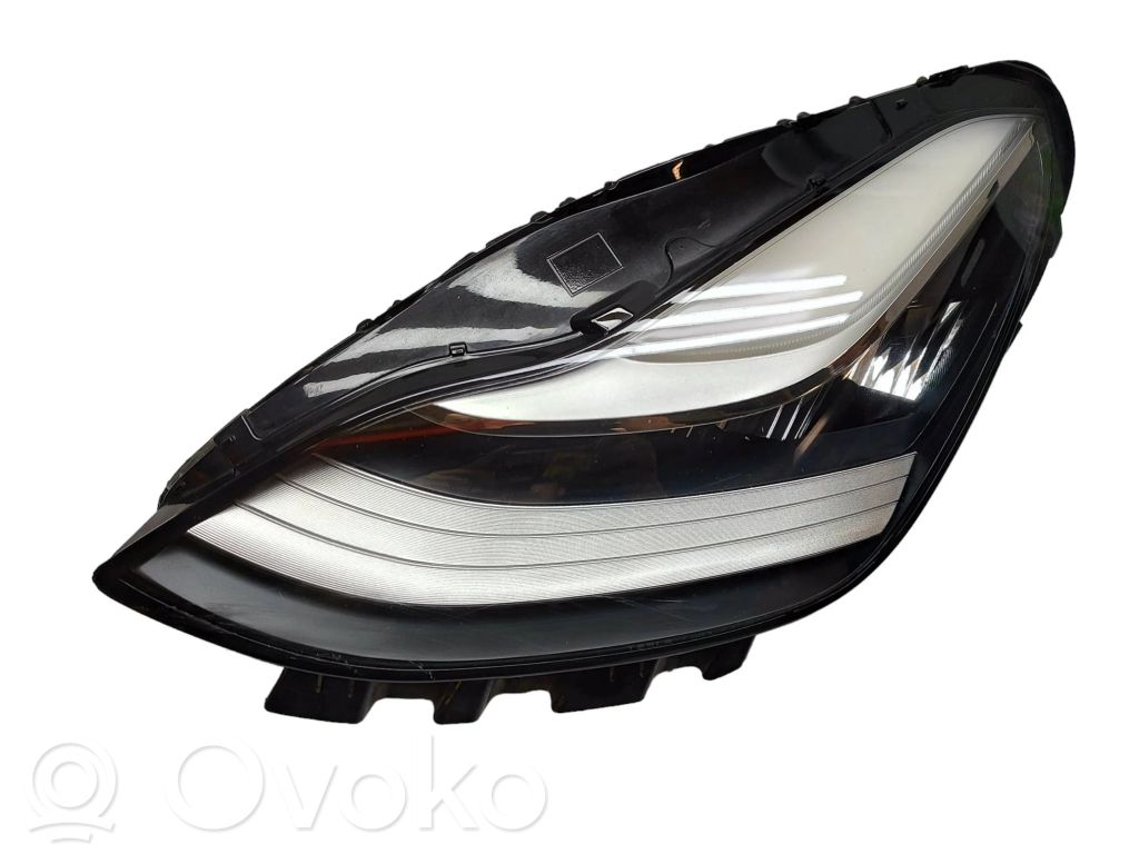 Tesla Model 3 Faro/fanale 