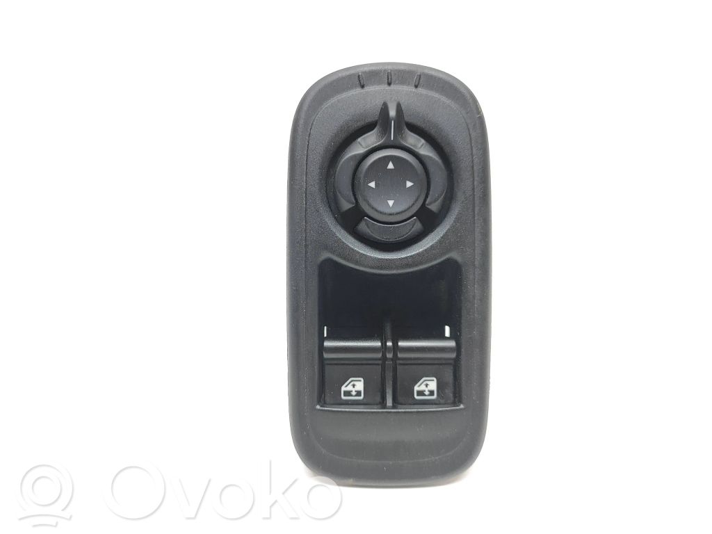 Fiat 500E Electric window control switch 