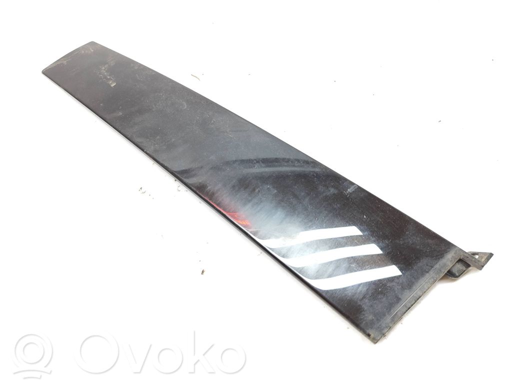 Peugeot 3008 II Облицовка стекла задней двери 