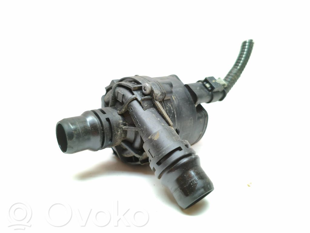Opel Astra L Pompa cyrkulacji / obiegu wody 