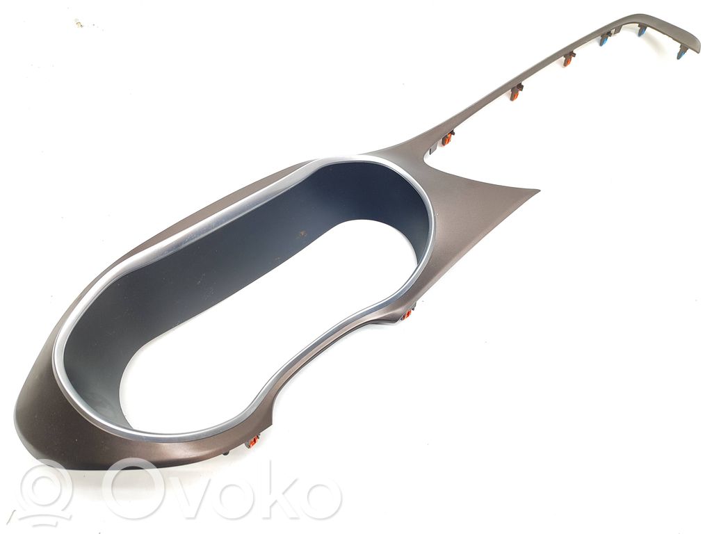 Chrysler Pacifica Dashboard trim 