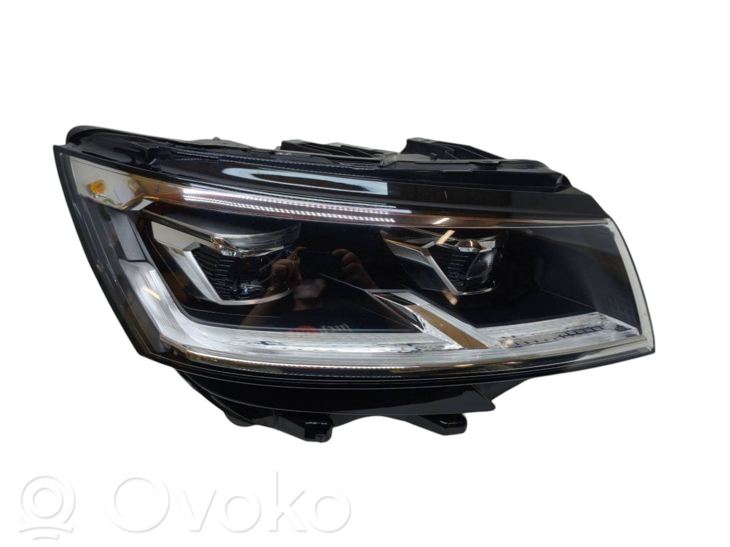 Volkswagen Multivan T6 Lampa przednia 