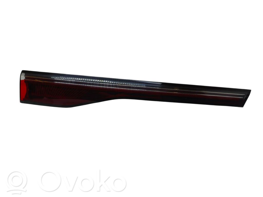 Renault Megane E-Tech Tailgate rear/tail lights 