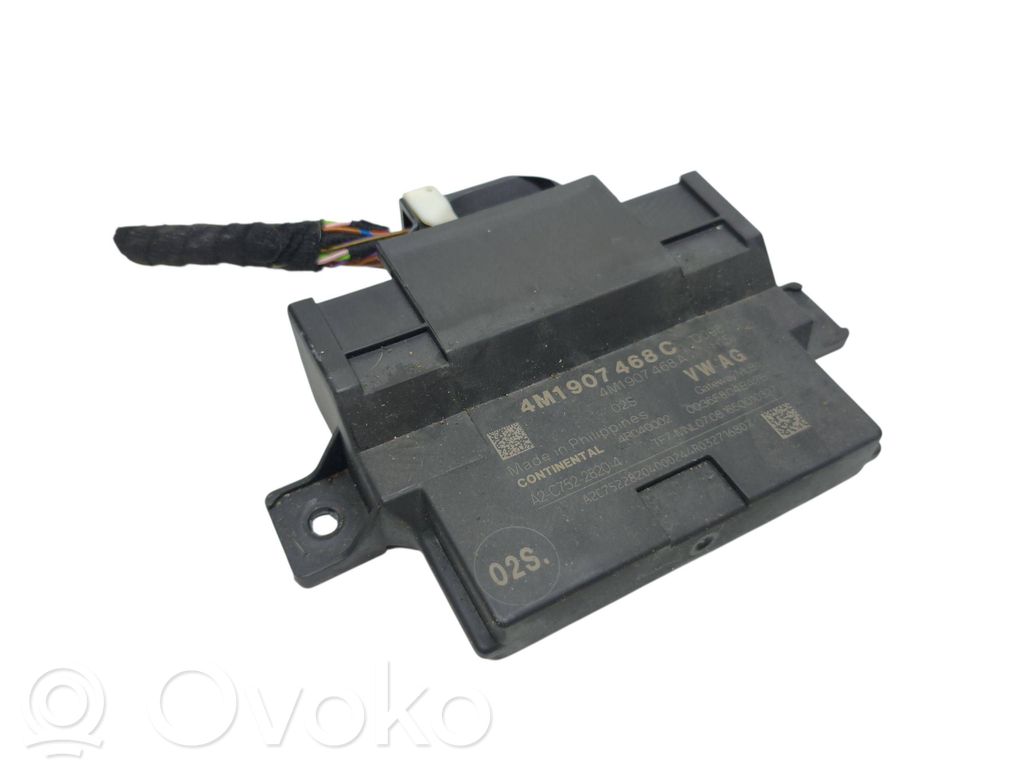 Audi A4 S4 B9 Gateway control module 