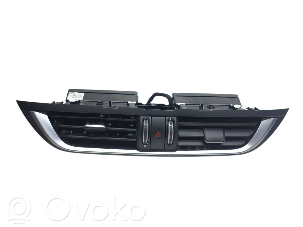 Alfa Romeo Stelvio Dysze / Kratki środkowego nawiewu deski rozdzielczej 