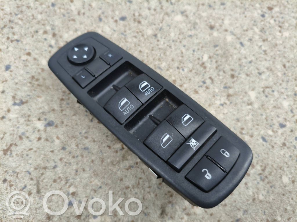 Chrysler Pacifica Przyciski szyb 