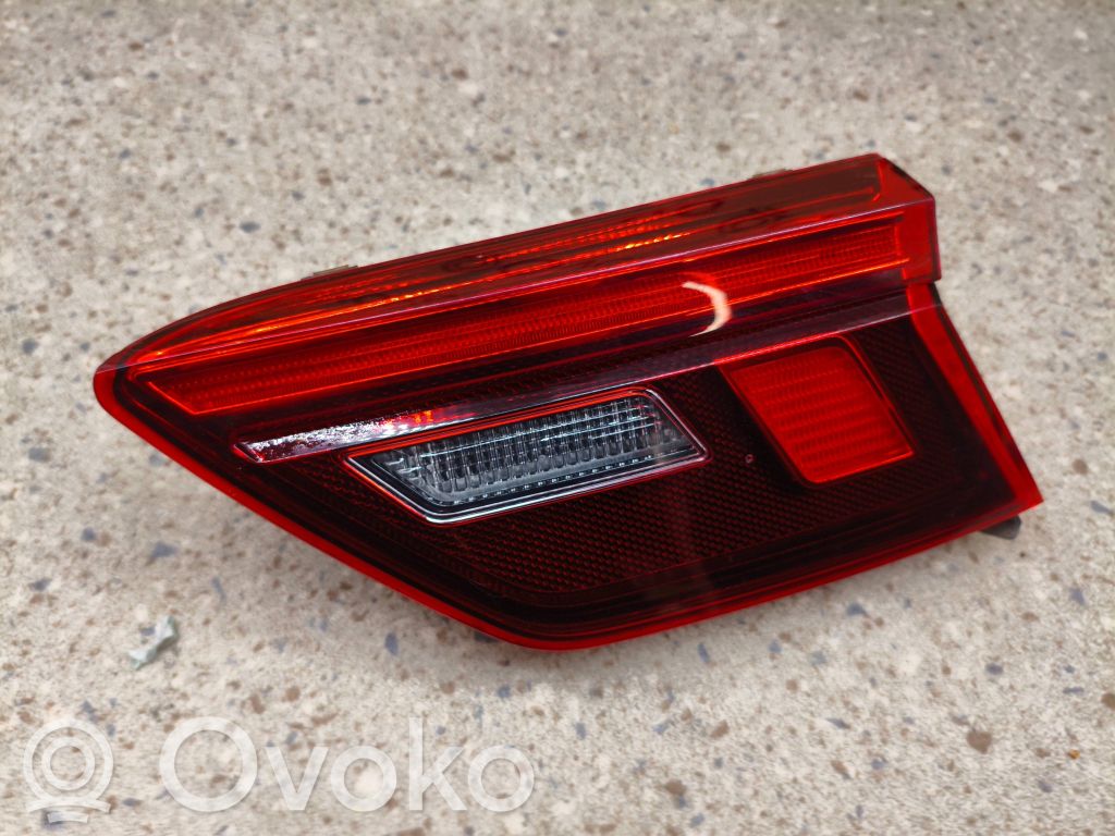 Volkswagen Tiguan Allspace Lampy tylnej klapy bagażnika 
