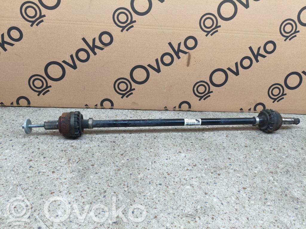 Volvo XC40 Eje de transmisión trasero 