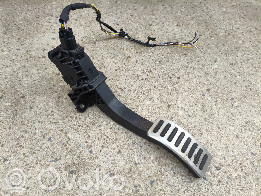 Pedał gazu / przyspieszenia   32212364,P32212364,6PV31240703,113911331