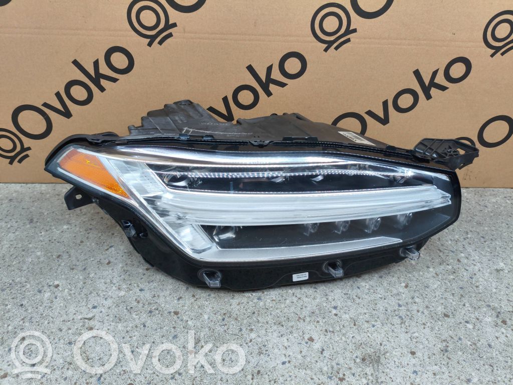 Volvo XC90 Scheinwerfer 