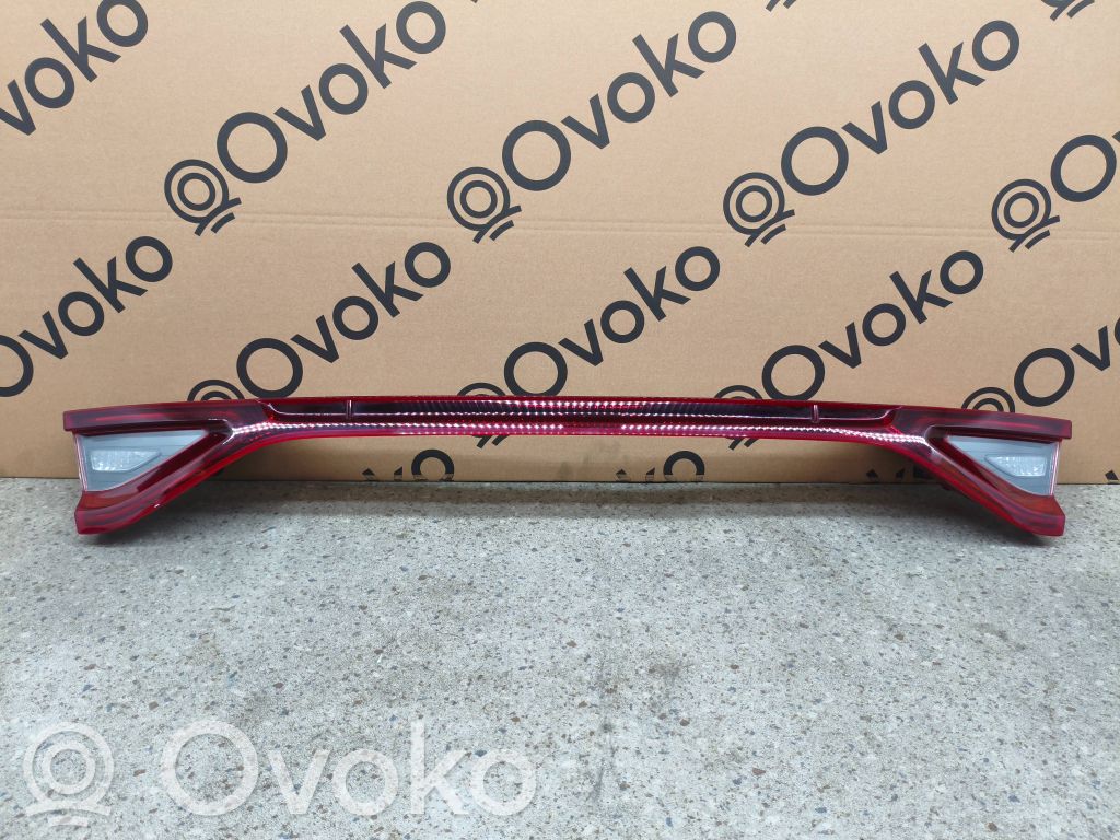 Tailgate rear/tail lights