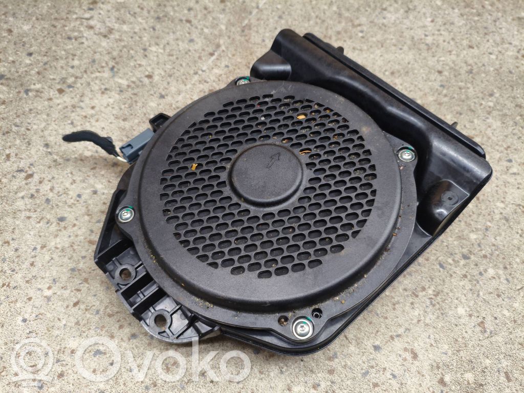 KIA Stinger Subwoofer 