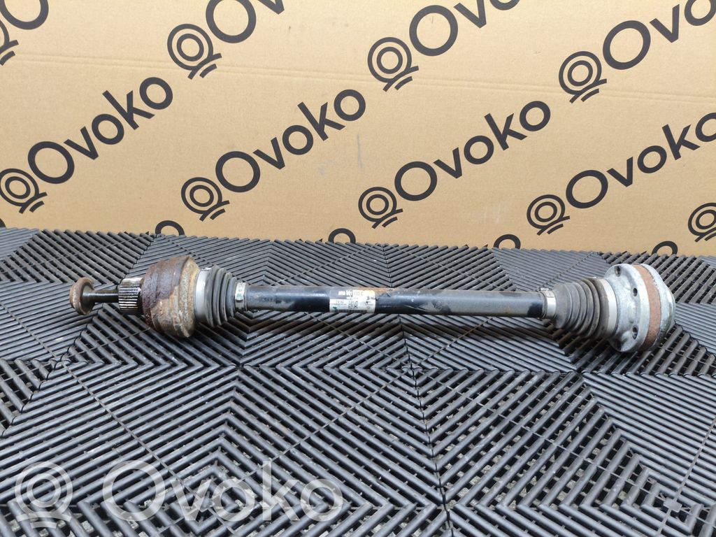 Półoś tylna   8R0501203C,1501234567