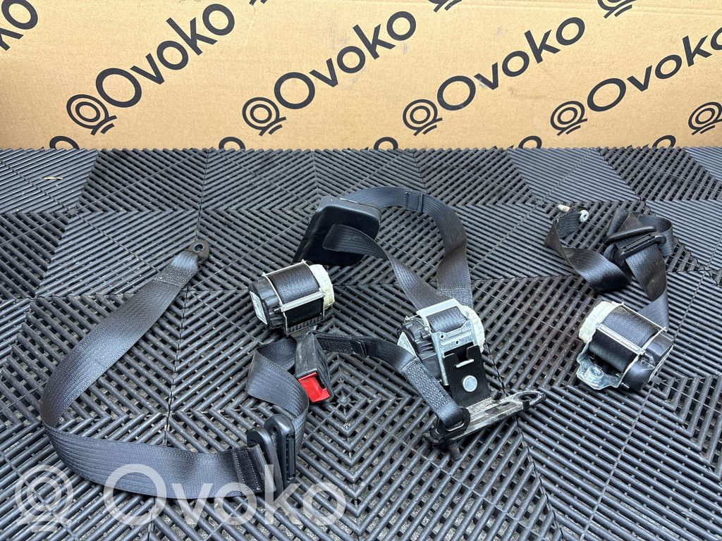 Ram 1500 DT Cinturón trasero 