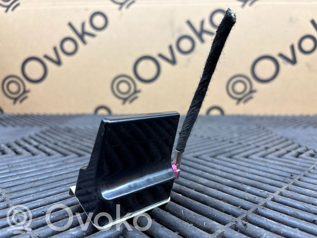 Antenne GPS   P68293977AA,00533718290