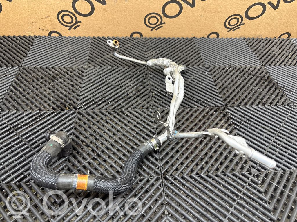 Alfa Romeo Stelvio Tuyau de liquide de refroidissement moteur