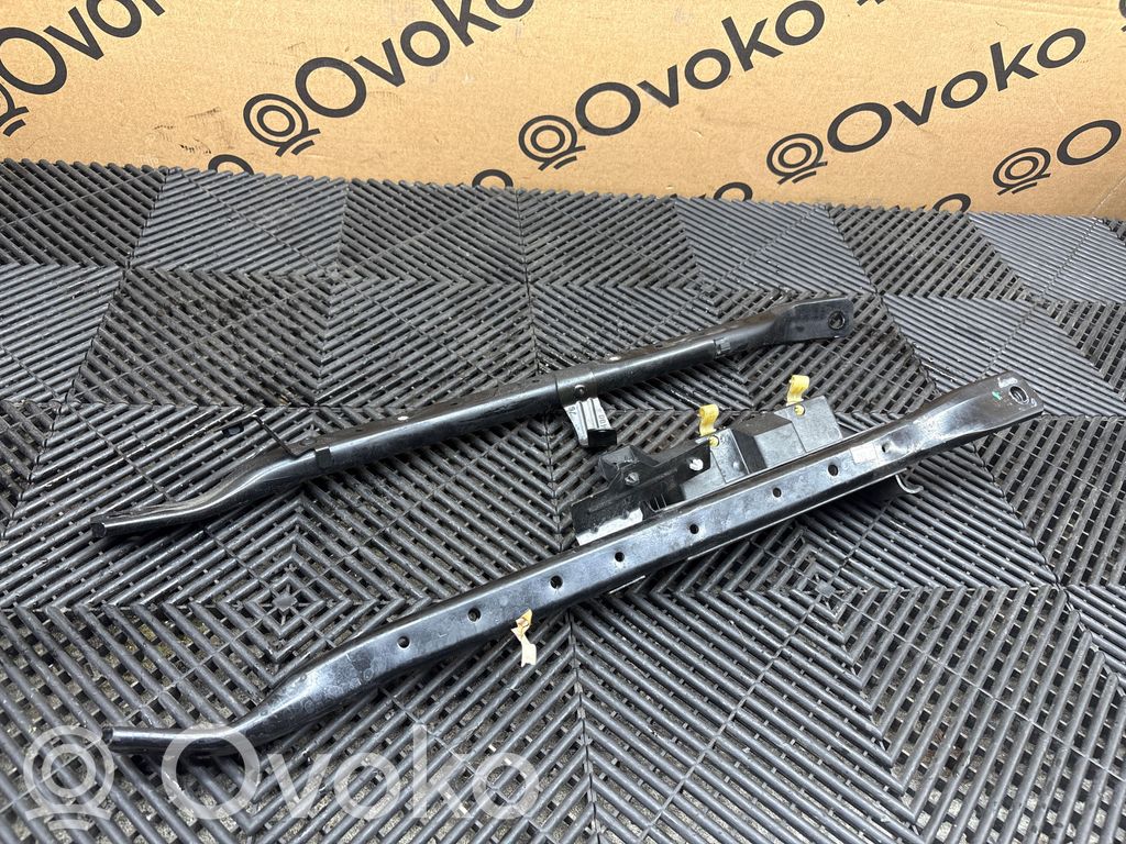 Alfa Romeo Stelvio Alte piese compartiment motor