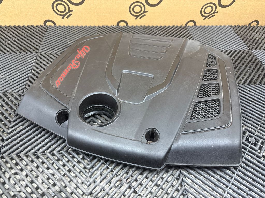 Alfa Romeo Stelvio Couvercle cache moteur