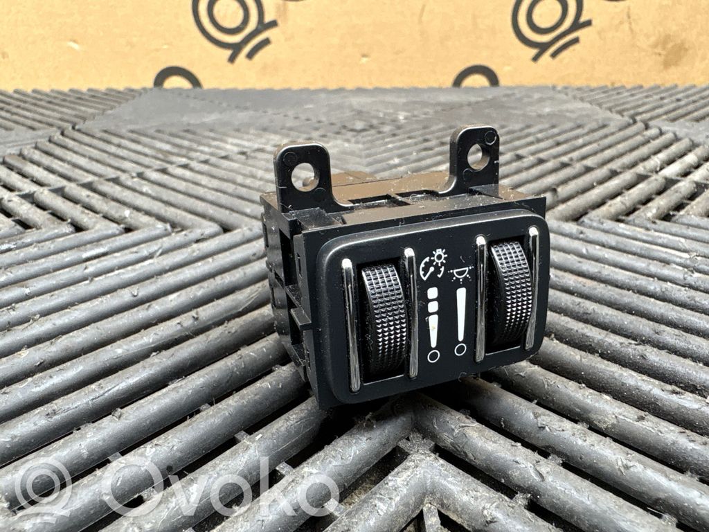 Headlight level height control switch   68141052AD,10094190