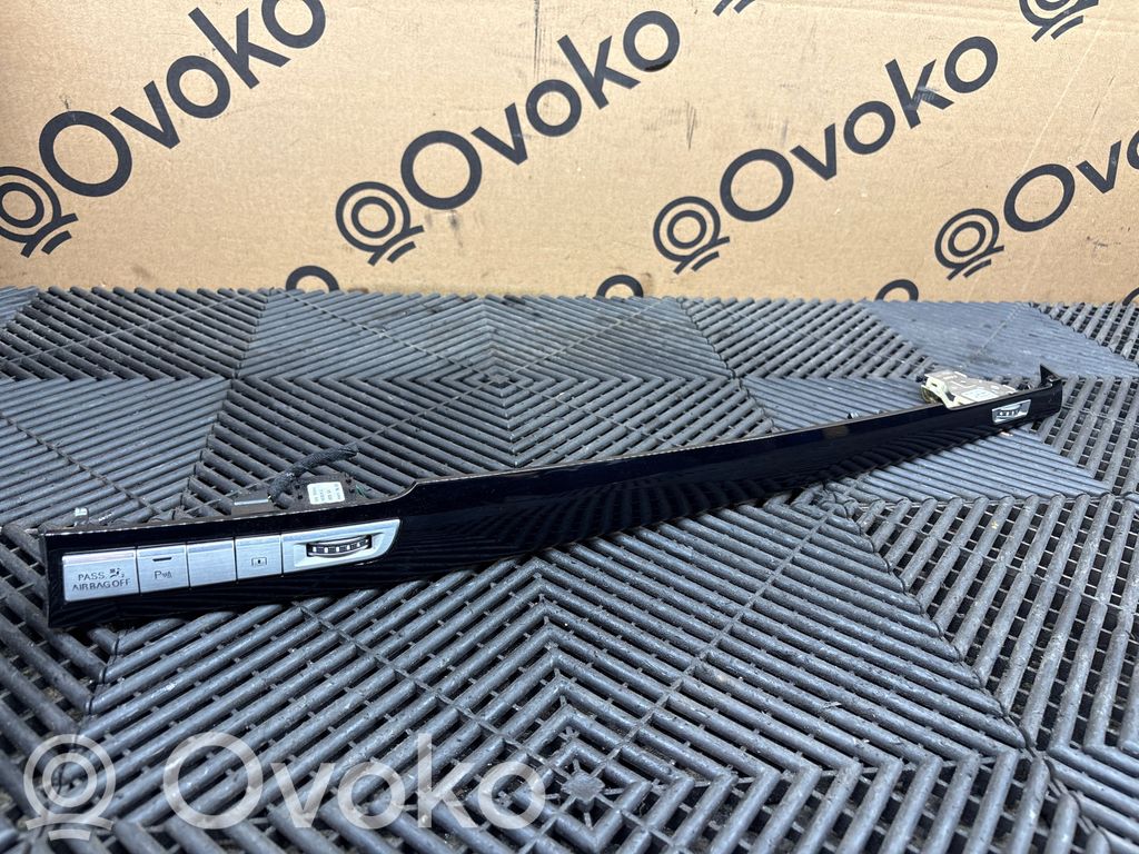Audi A8 S8 D4 4H Rivestimento del vano portaoggetti del cruscotto 