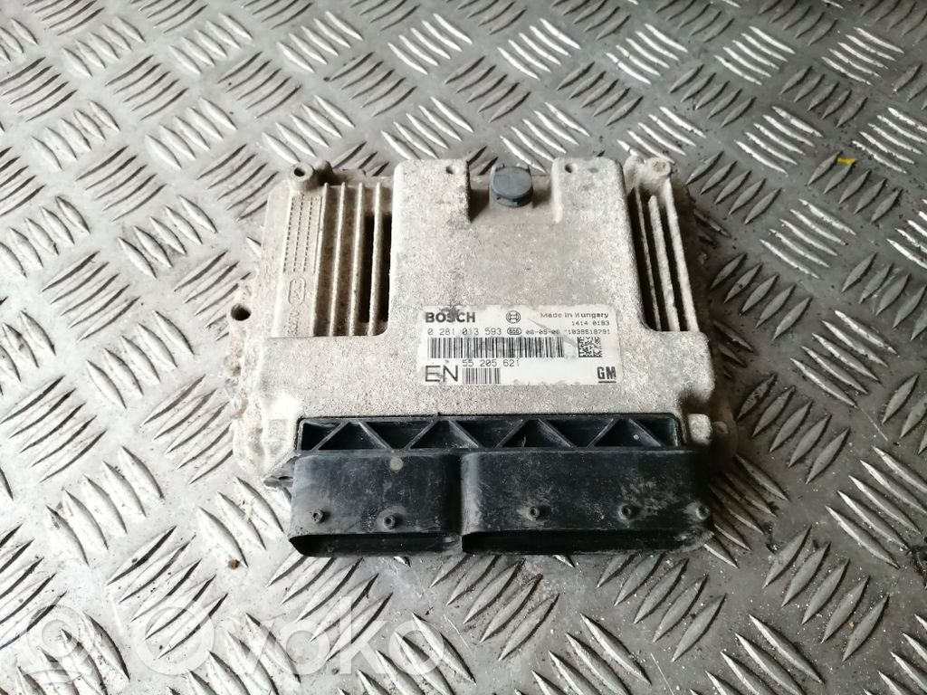 Opel Zafira B Engine control unit/module 