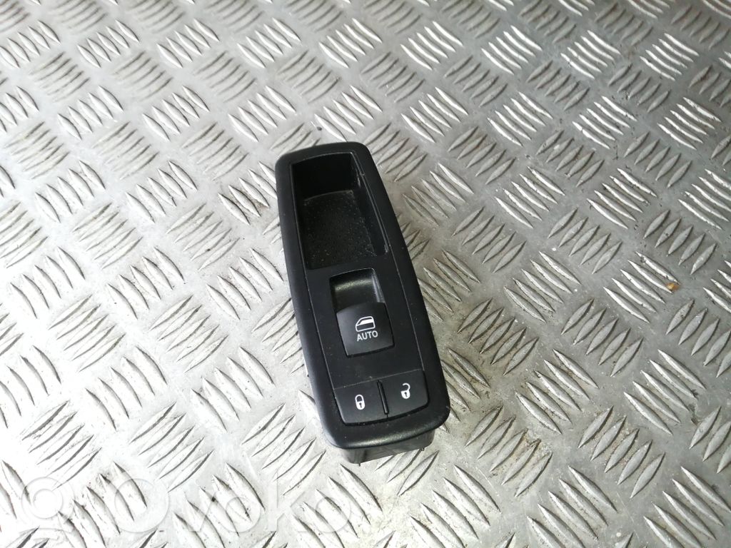 Electric window control switch   68212782AA