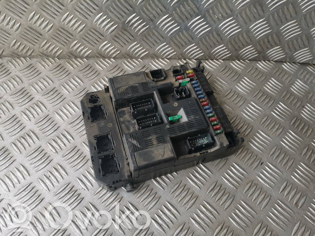 Peugeot 307 Fuse module 