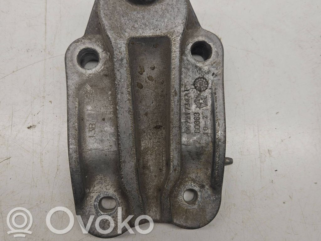 Dodge Grand Caravan Engine mounting bracket 