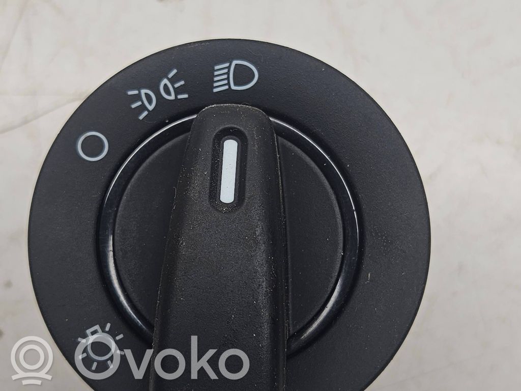 Dodge Grand Caravan Light switch 
