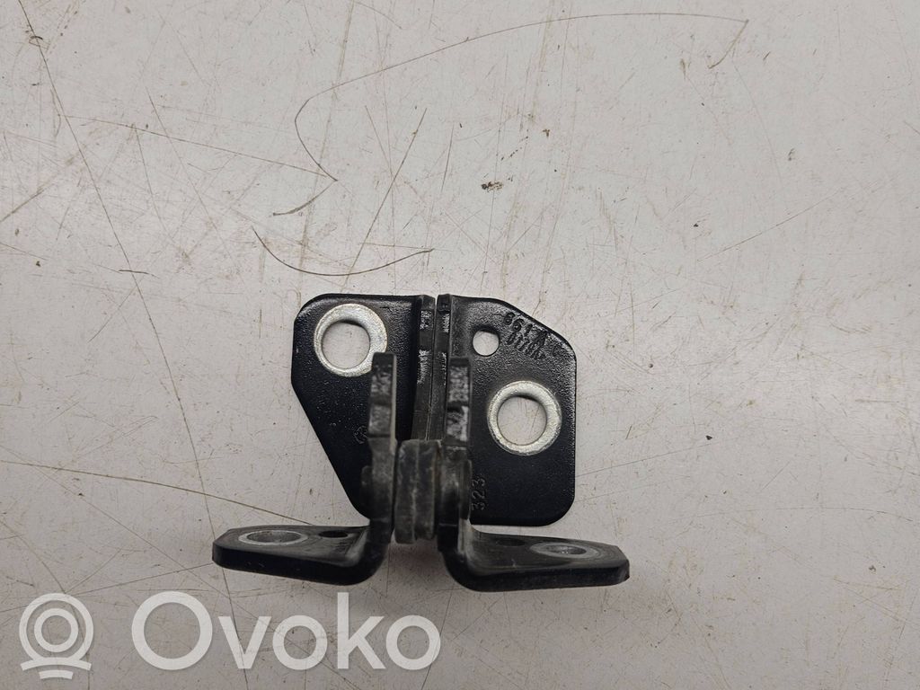 Dodge Durango III Front door upper hinge 