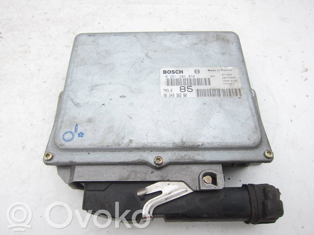 Peugeot 106 Dzinēja vadības bloks 