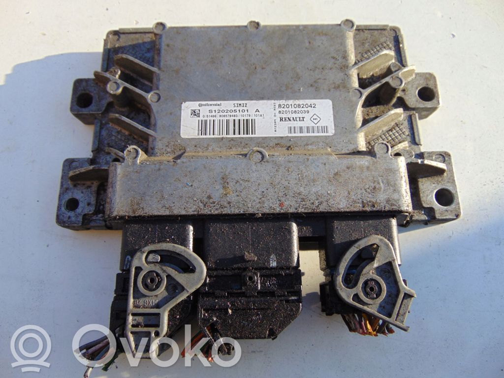 Dacia Sandero Engine control unit/module 