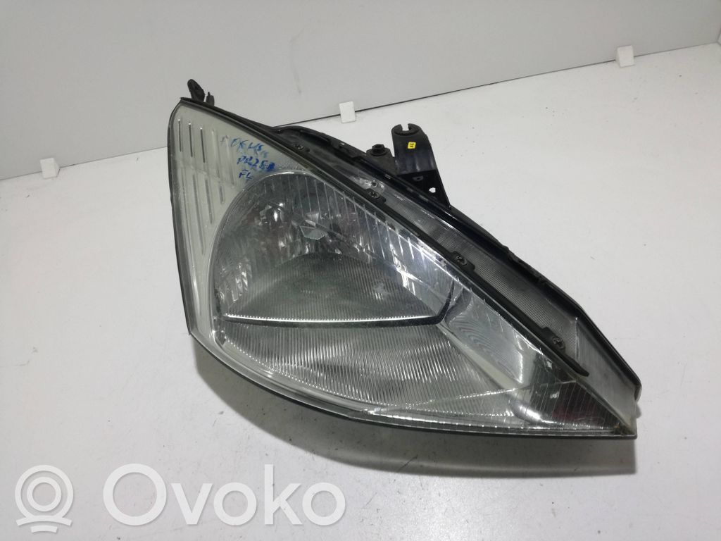Ford Focus Headlight/headlamp 