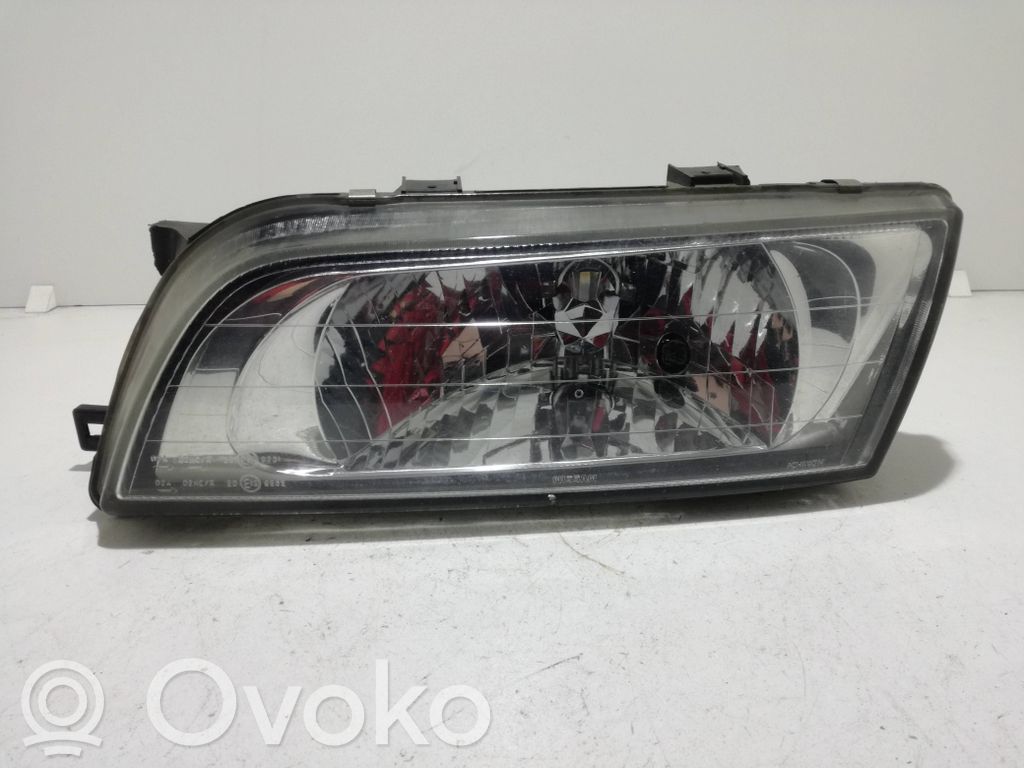 Nissan Almera Priekinis žibintas 
